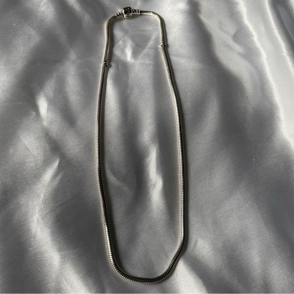 Pandora 18”necklace
